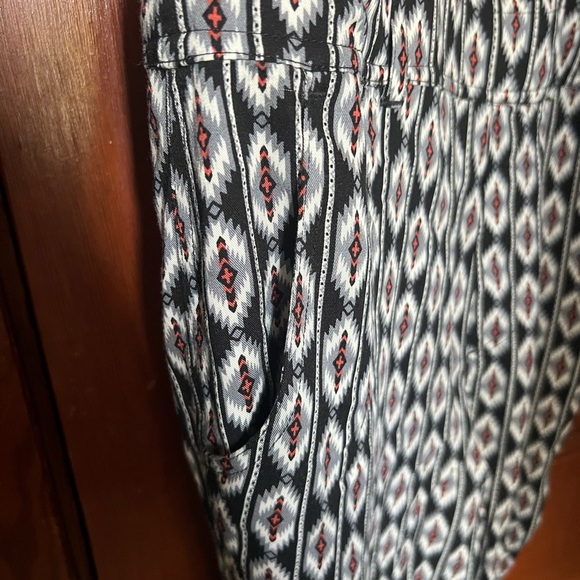 Forever 21 Cloth Overalls Patterned Women’s Small - Picture 4 of 7